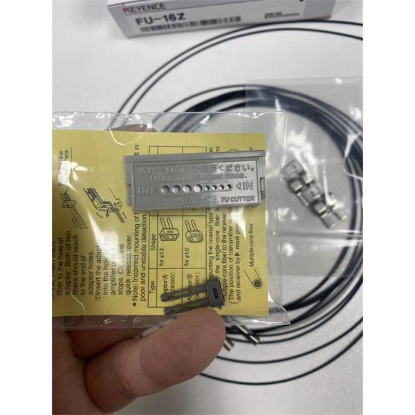 KEYENCE超小型數(shù)字激光傳感器放大器單元LV-N12CP